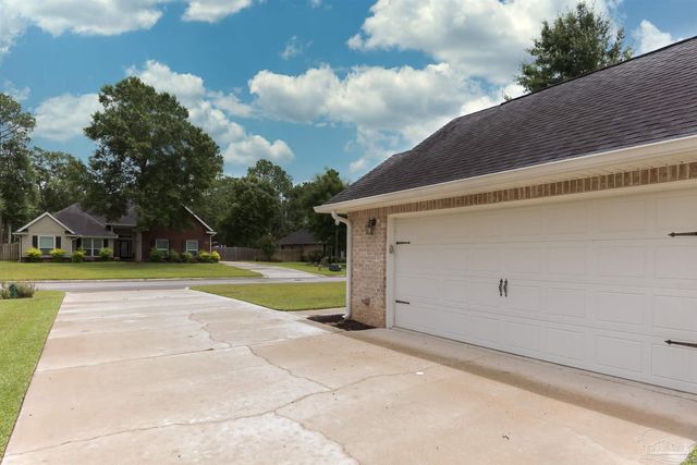 6013 Augustine Dr, Pace, FL 32571