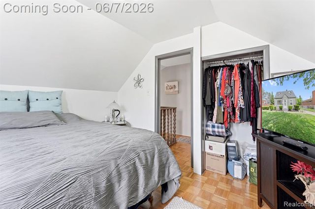 2048 Arcola Street, Garden City, MI 48135