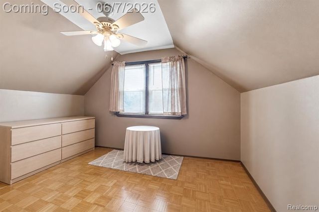 2048 Arcola Street, Garden City, MI 48135