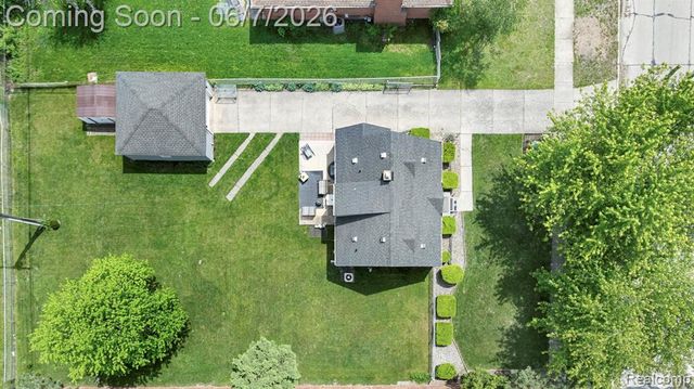 2048 Arcola Street, Garden City, MI 48135
