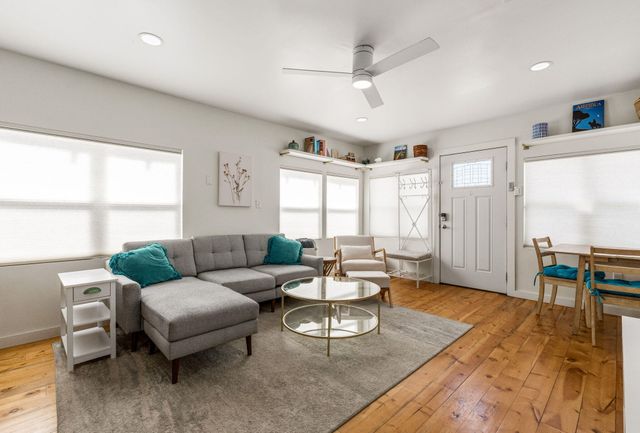 514 9th Street SW, Albuquerque, NM 87102