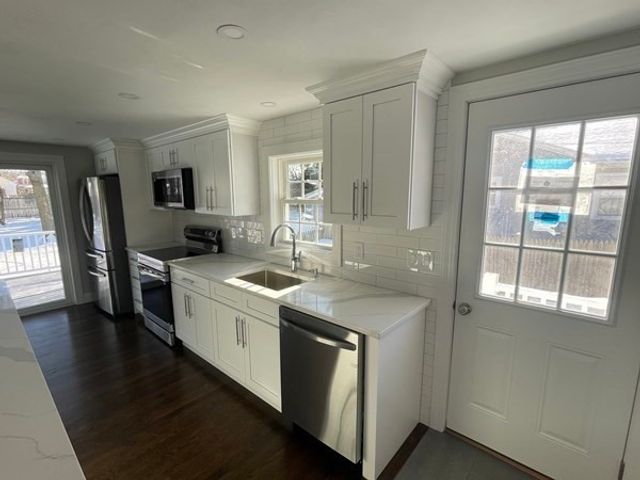 28 Brown St, Maynard, MA 01754