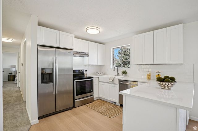 7404 S SUNHILL CIR, Cottonwood Heights, UT 84121