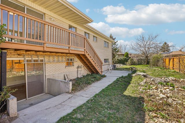 7404 S SUNHILL CIR, Cottonwood Heights, UT 84121