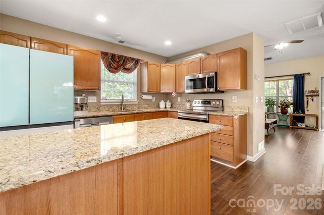 735 Mountainwater Drive, Charlotte, NC 28262