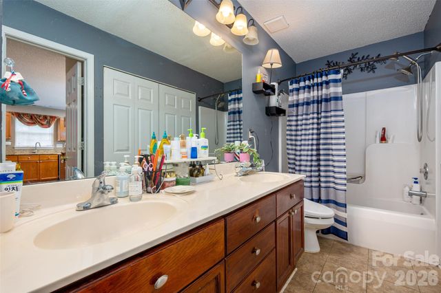 735 Mountainwater Drive, Charlotte, NC 28262