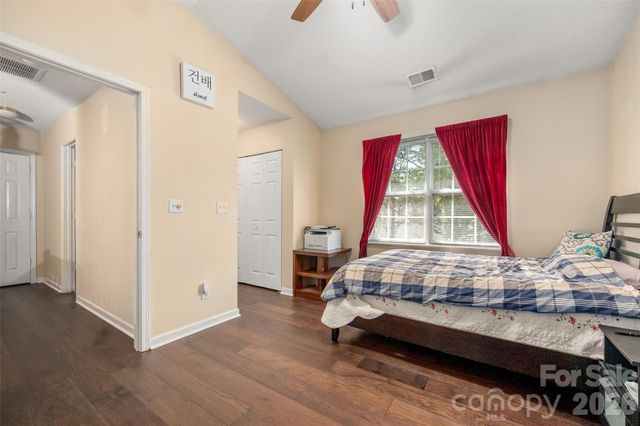 735 Mountainwater Drive, Charlotte, NC 28262