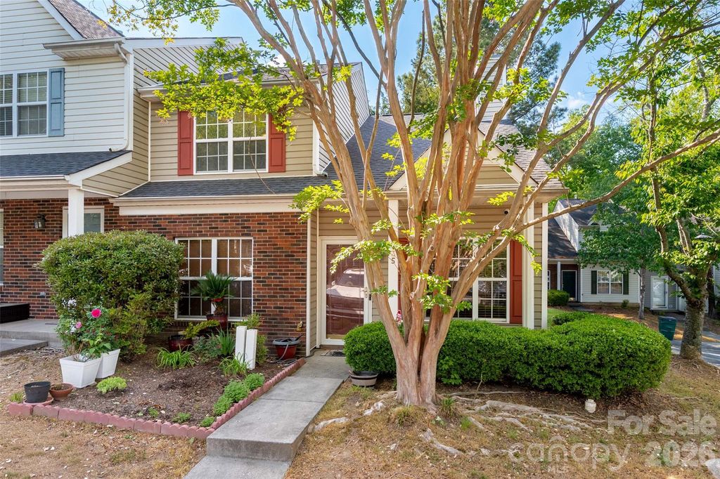735 Mountainwater Drive, Charlotte, NC 28262