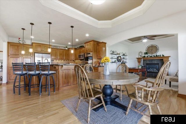 16378 Cheyenne Road, Omaha, NE 68136