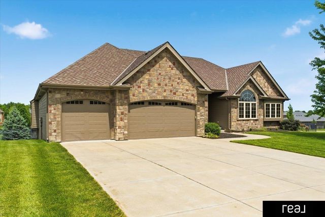 16378 Cheyenne Road, Omaha, NE 68136