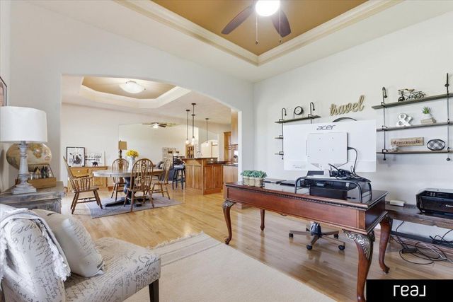 16378 Cheyenne Road, Omaha, NE 68136