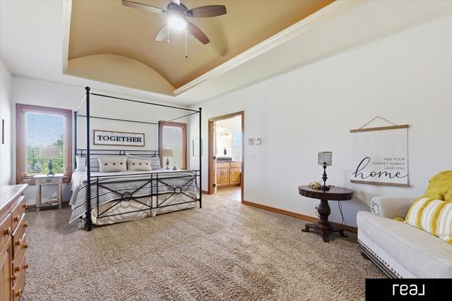 16378 Cheyenne Road, Omaha, NE 68136