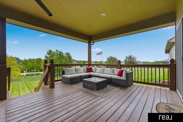 16378 Cheyenne Road, Omaha, NE 68136