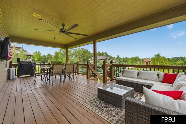 16378 Cheyenne Road, Omaha, NE 68136