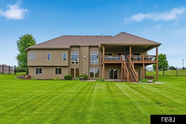 16378 Cheyenne Road, Omaha, NE 68136