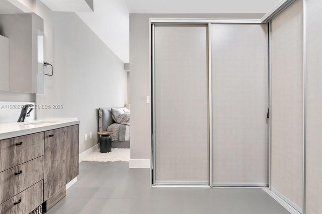 6365 Collins Ave 4307, Miami Beach, FL 33141