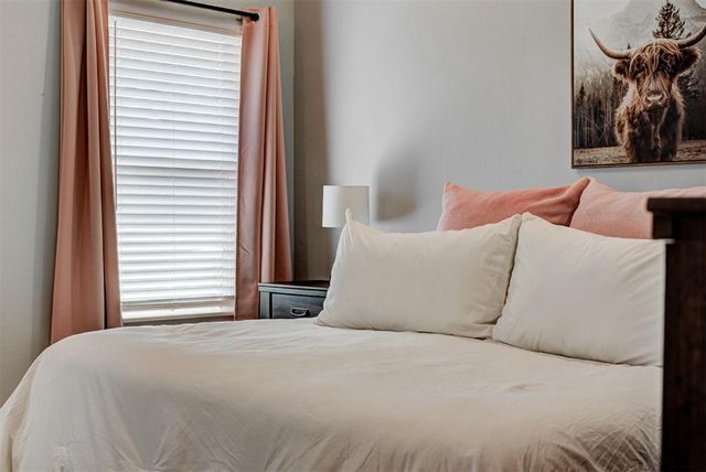 4205 NW 156th Court, Edmond, OK 73013