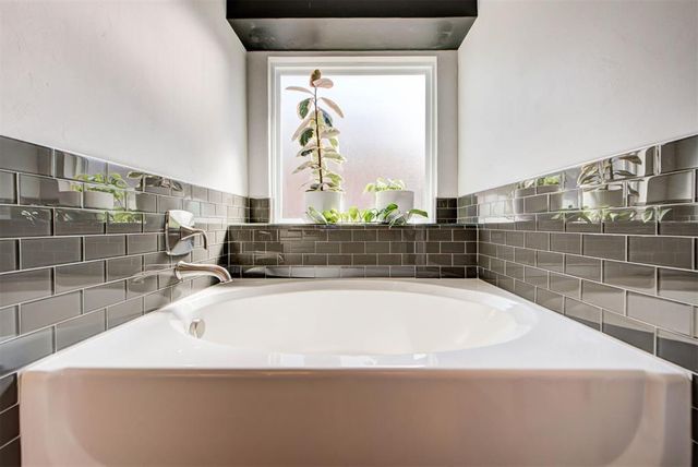 4205 NW 156th Court, Edmond, OK 73013