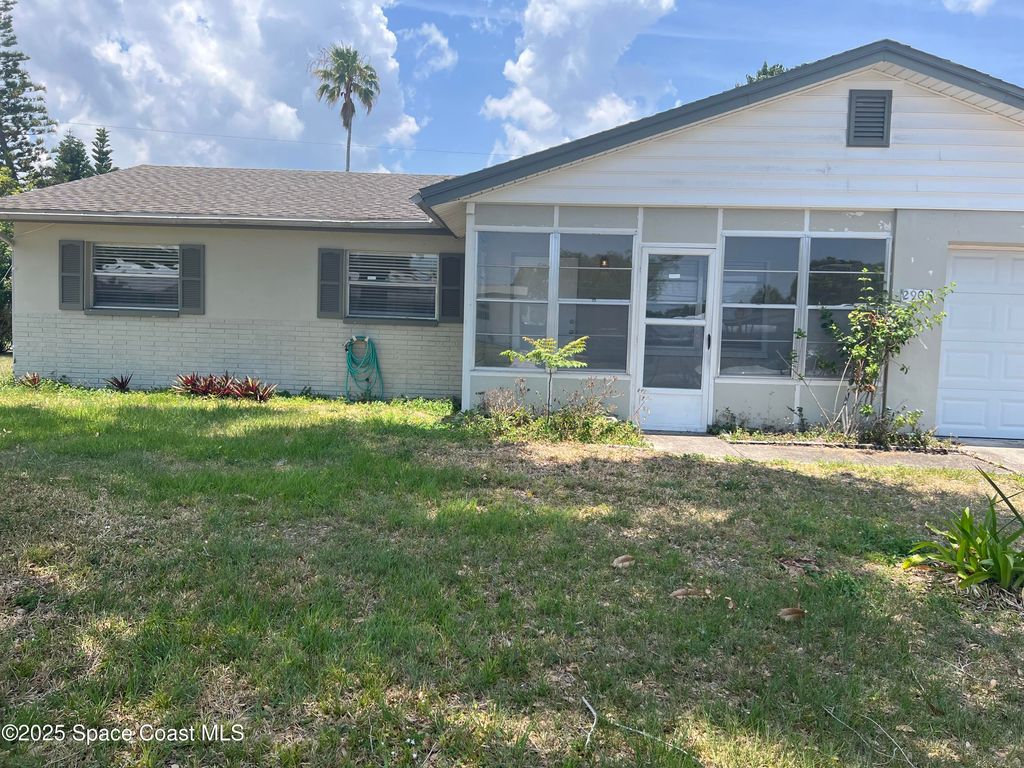 2906 Rollins Street, Melbourne, FL 32901