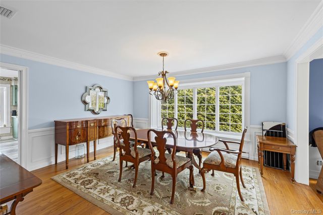 21 Seacliff Lane, Miller Place, NY 11764