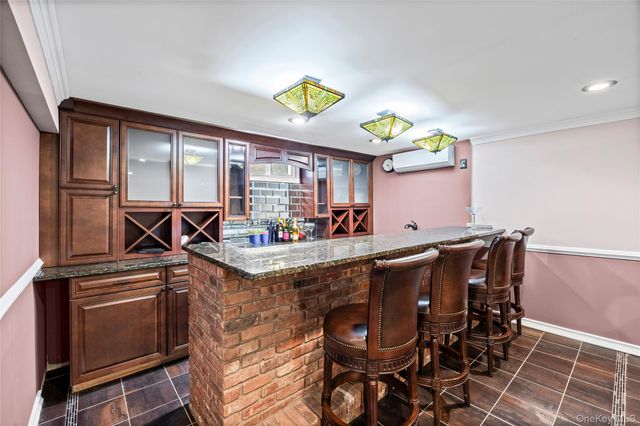 21 Seacliff Lane, Miller Place, NY 11764