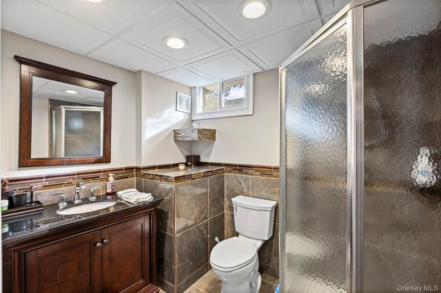 21 Seacliff Lane, Miller Place, NY 11764