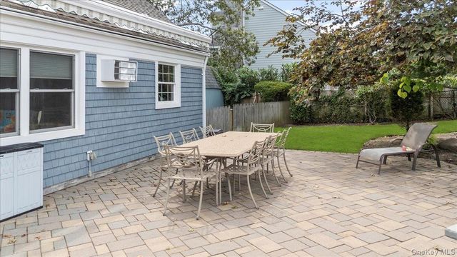 21 Seacliff Lane, Miller Place, NY 11764