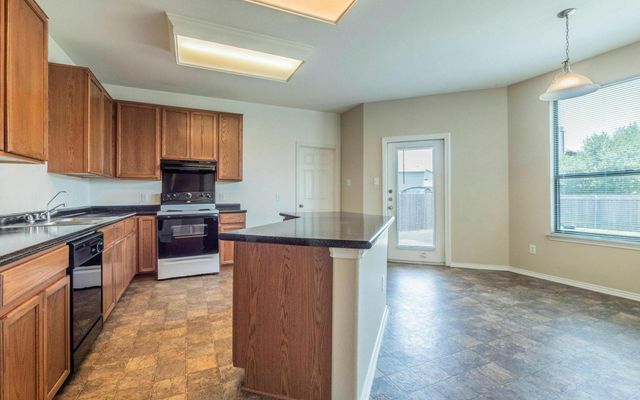 1736 Bayland ST, Round Rock, TX 78664