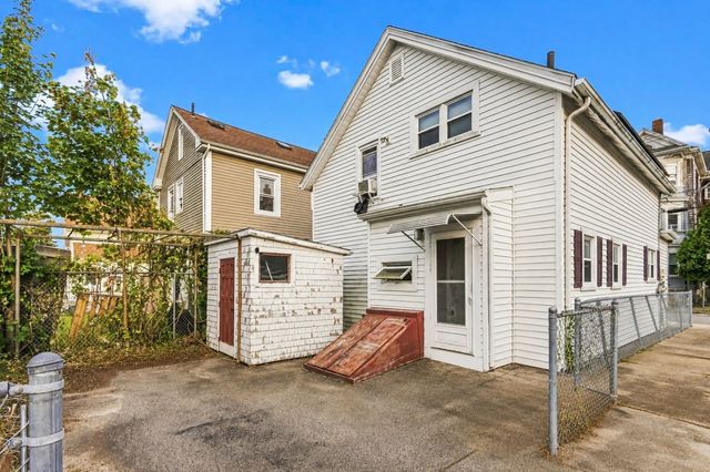 257 Austin St, New Bedford, MA 02740
