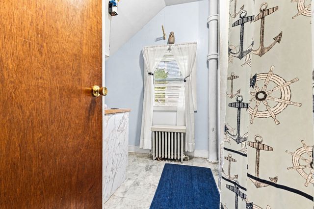 257 Austin St, New Bedford, MA 02740