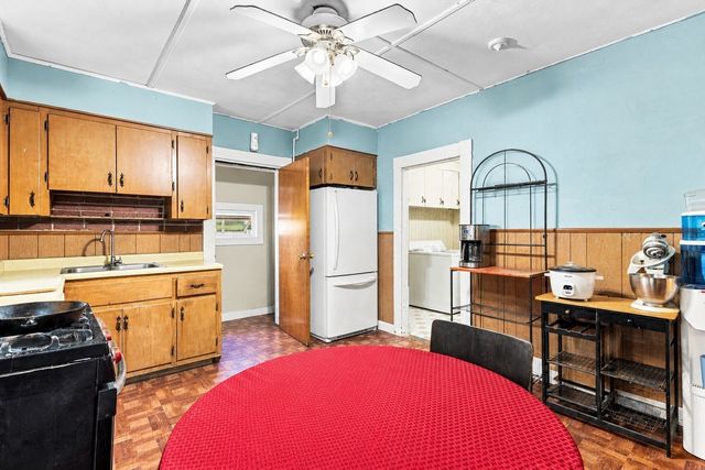 257 Austin St, New Bedford, MA 02740