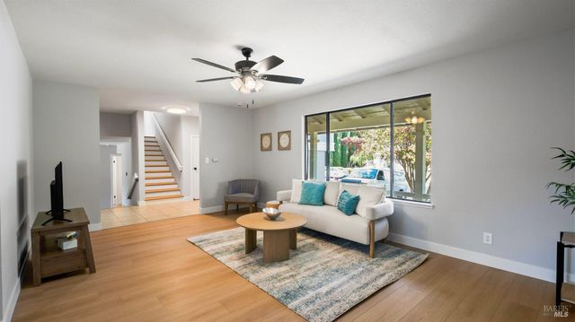 3265 Arroyo Dr, Fairfield, CA 94533