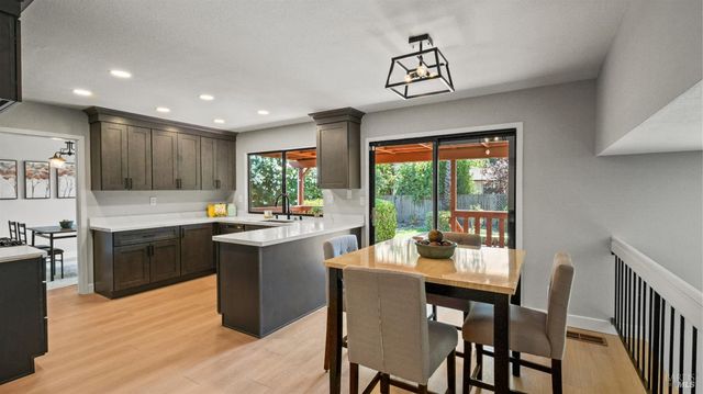 3265 Arroyo Dr, Fairfield, CA 94533