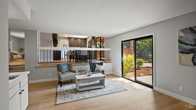 3265 Arroyo Dr, Fairfield, CA 94533