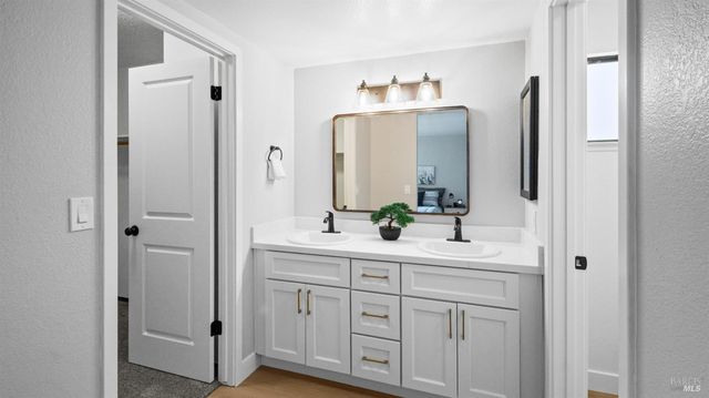 3265 Arroyo Dr, Fairfield, CA 94533