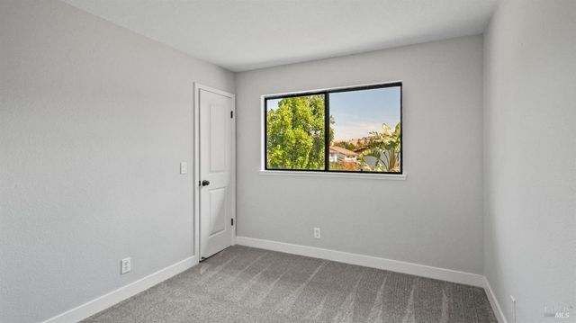 3265 Arroyo Dr, Fairfield, CA 94533