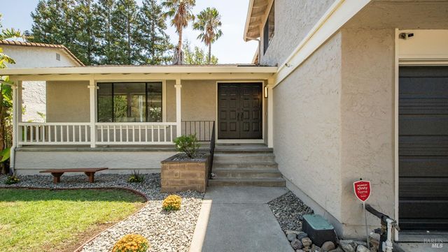 3265 Arroyo Dr, Fairfield, CA 94533