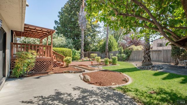 3265 Arroyo Dr, Fairfield, CA 94533