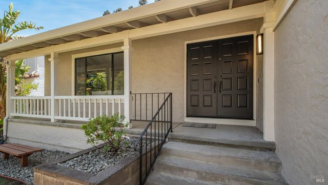 3265 Arroyo Dr, Fairfield, CA 94533