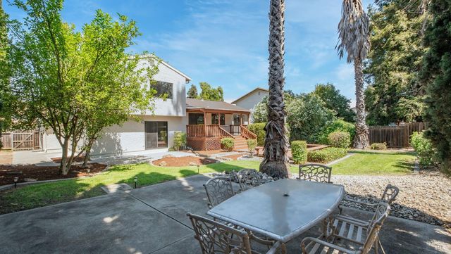 3265 Arroyo Dr, Fairfield, CA 94533