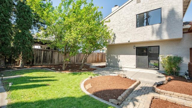 3265 Arroyo Dr, Fairfield, CA 94533