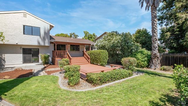 3265 Arroyo Dr, Fairfield, CA 94533