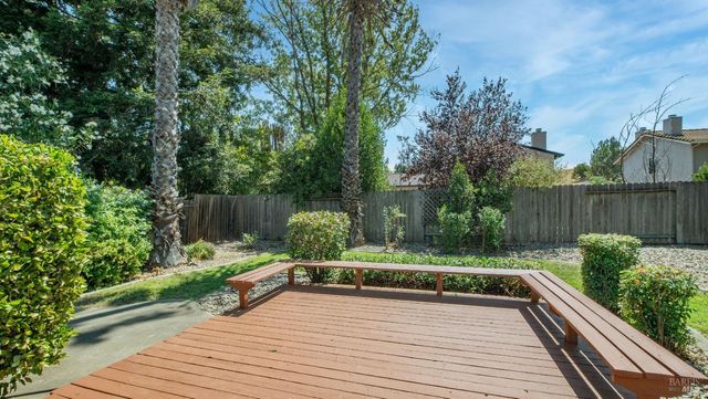 3265 Arroyo Dr, Fairfield, CA 94533