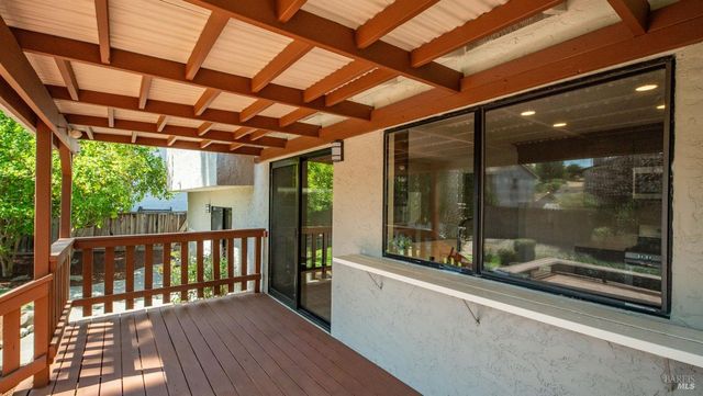 3265 Arroyo Dr, Fairfield, CA 94533