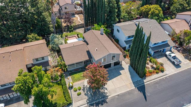 3265 Arroyo Dr, Fairfield, CA 94533