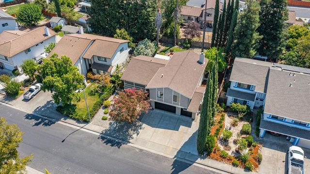 3265 Arroyo Dr, Fairfield, CA 94533