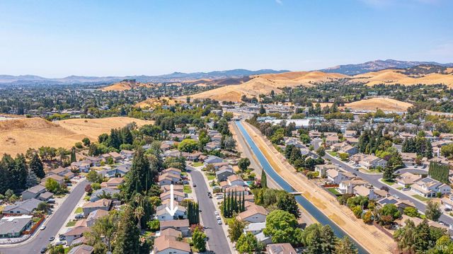 3265 Arroyo Dr, Fairfield, CA 94533