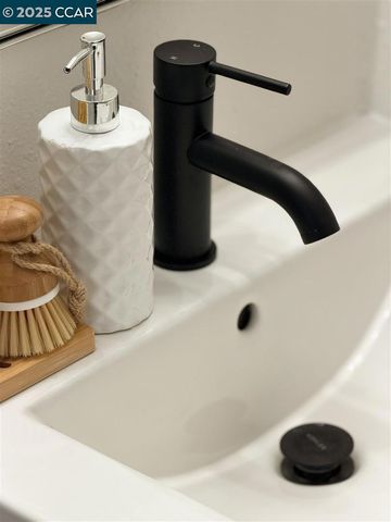 1406 Monterey St, Richmond, CA 94804