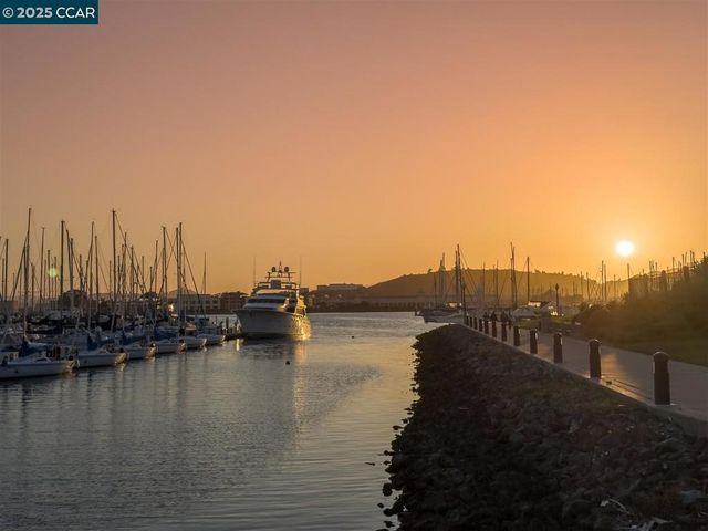 1406 Monterey St, Richmond, CA 94804