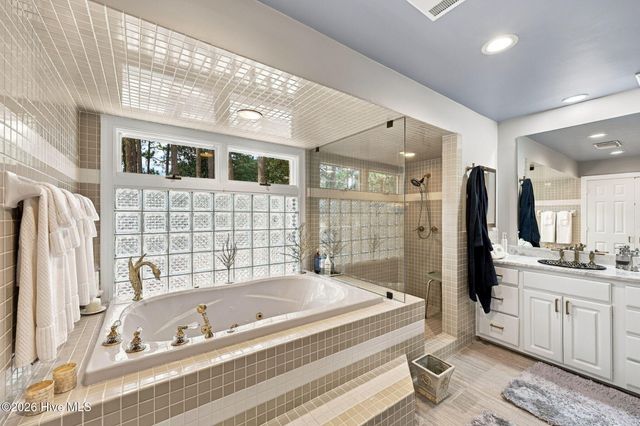 64 Pinewild Drive, Pinehurst, NC 28374